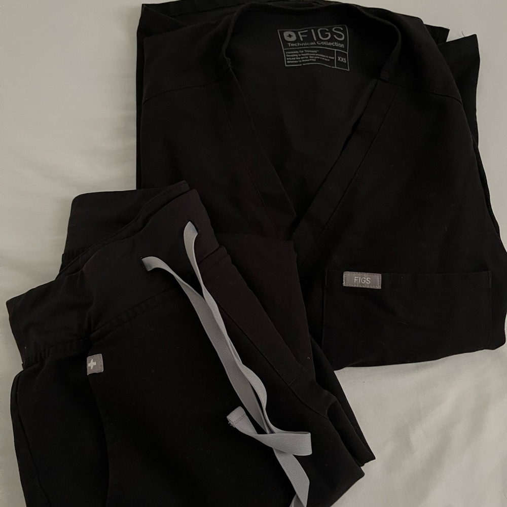 Figs Scrub Set